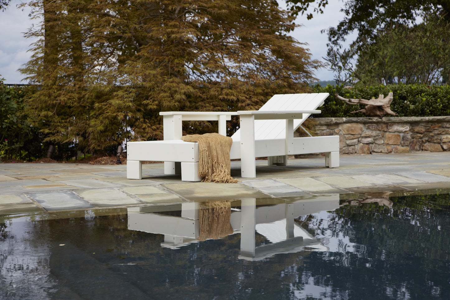 Chat Adjustable Chaise Lounge